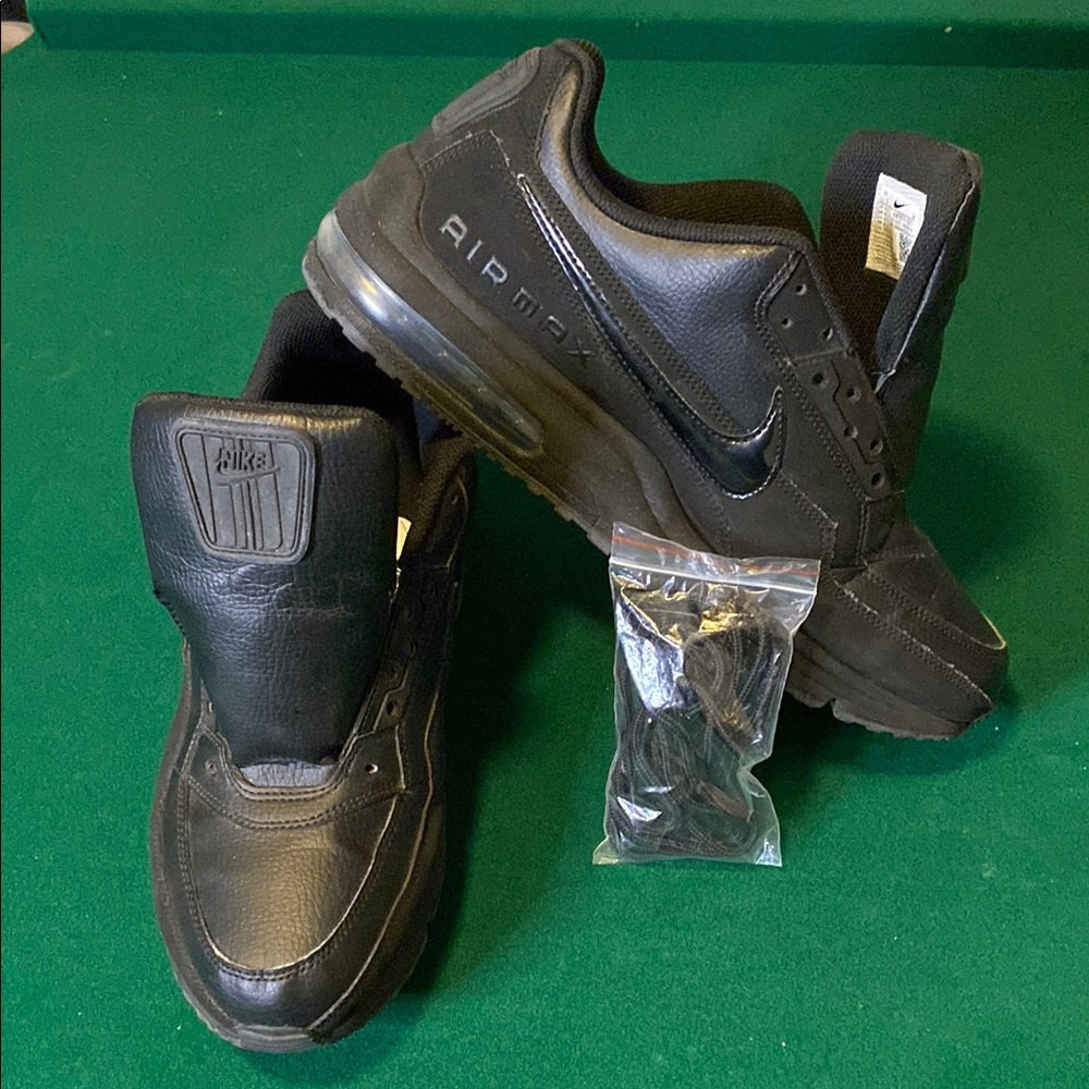Nike Black Leather Air Max Sneakers